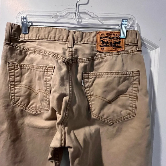 ~Levi’s~ Light Jeans (508) - Size 30 - Picture 4 of 5